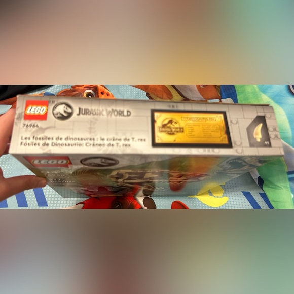 New LEGO Jurassic World Dinosaur Fossils: T Rex Skull Building Toy Ages 9+ 76964 - Picture 3 of 3